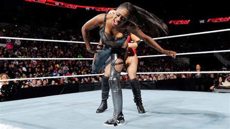 UPDATE: Naomi suffers eye injury on Raw | WWE