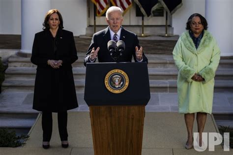 Photo Biden Signs The Antilynching Act At The White House