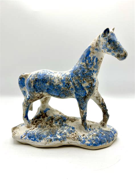 Pedestal Horse 1 By Satterfield Pottery Pacesetter Gallery