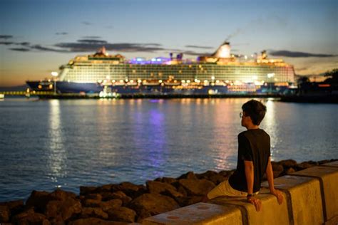 19 Cruise Ship Employee Secrets And Stories