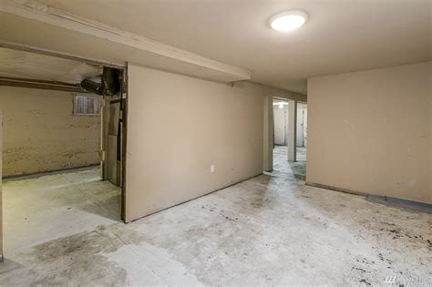 809 N 50th St Seattle Wa 98103 ®