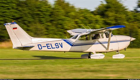 D Elsv Private Reims Cessna F P Skyhawk Photo By David Kujawa Id