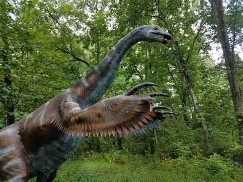 Pescoço E Cabeça Do Dinossauro Foto de Stock Imagem de parque objeto