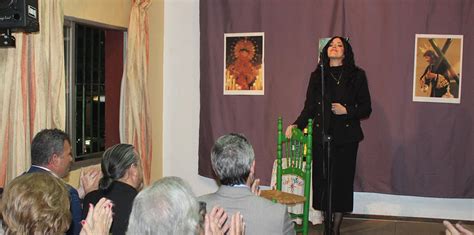 Pasión por la Semana Santa en el recital de saetas de la Peña Flamenca