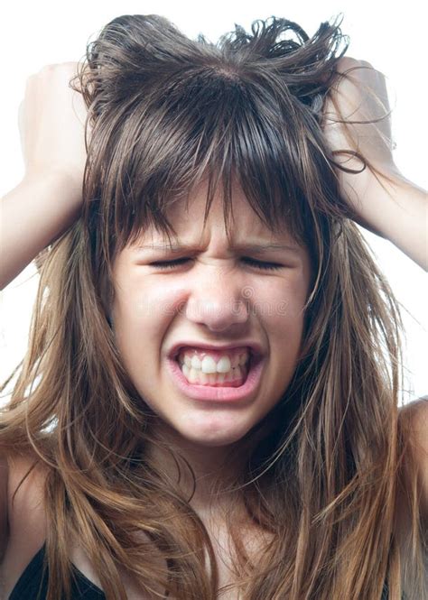 Retrato De Gritar Estragado Irritado Do Adolescente Isolado No Whi