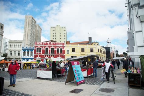 Tradicional Feirinha Do Largo Da Ordem De Curitiba Volta Para Os Domingos