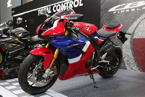 Honda Cbr Rr R Fireblade Resmi Meluncur Di Indonesia Harga Mulai Rp