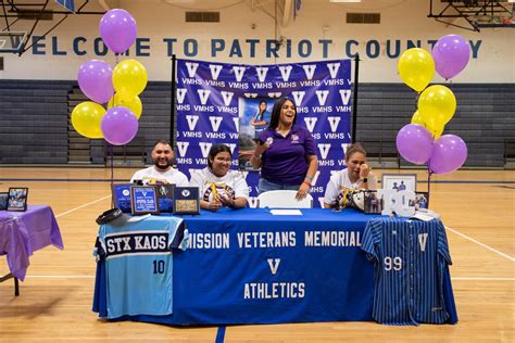 Vmhs Senior Alyssa Guzman Officially Signs With Texas College Mission