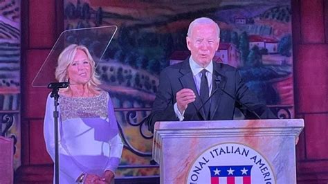 Biden a sorpresa al galà degli italoamericani Sono cresciuto in una