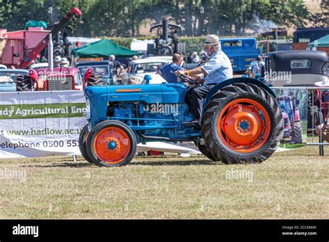 Fordson Dexta Vintage Tractor Hi Res Stock Photography And Images Alamy