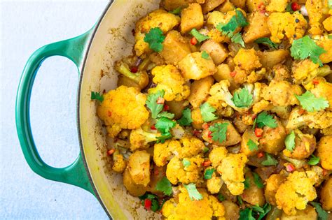 Aloo Gobi Is Indian Comfort Food At Its Finest Receta Sal