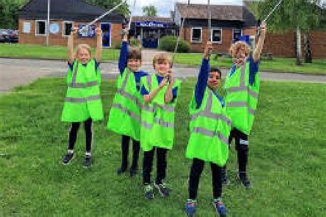 Buckingham Primary School Become Litter Picking Heroes Bucks Radio