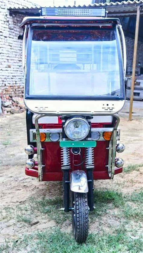 Seater Three Wheeler Electric Rickshaw At Rs Electric