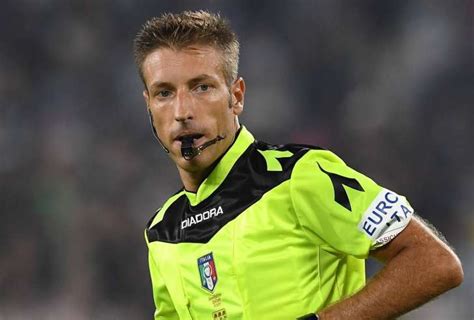 Davide Massa Sar L Arbitro Di Spezia Fiorentina Daniele Paterna Al