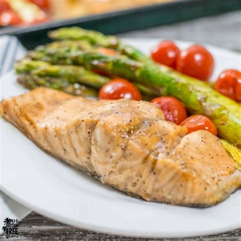 One Pan Balsamic Glazed Salmon With Asparagus And Tomatoes