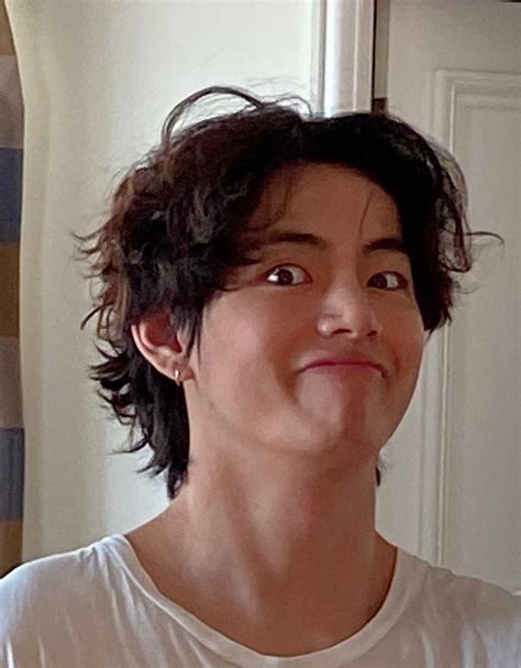 Taehyung Pics 💜 On Twitter Taehyung On Weverse Saying His Face Is A