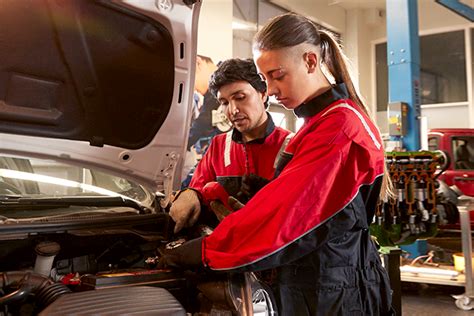 Matrículas 2025 Carreras Técnicas y Profesionales Admisión AIEP