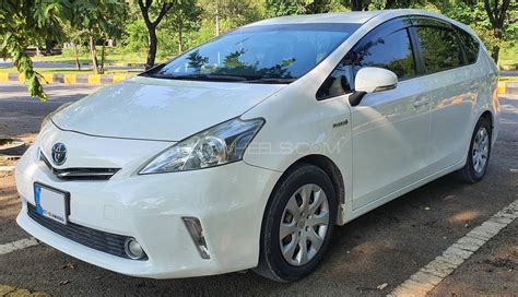 Toyota Prius Alpha S For Sale In Islamabad Pakwheels