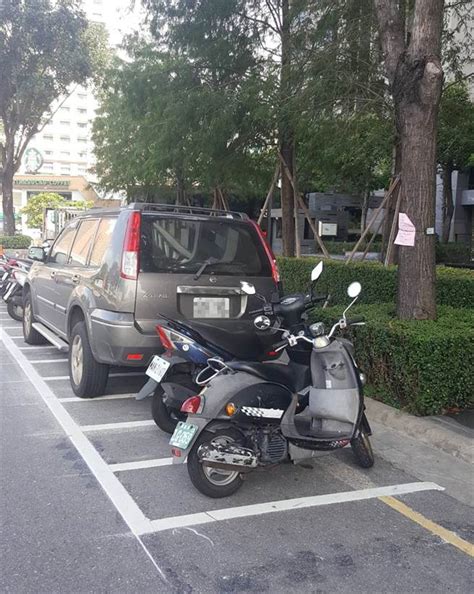 獨》汽車停車格一夕變機車停車格 民眾冤被開罰單 生活 中時