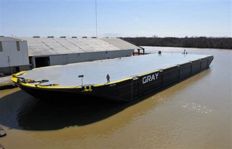 Conrad Delivers 300 Deck Barge To Gray Offshore Workboat