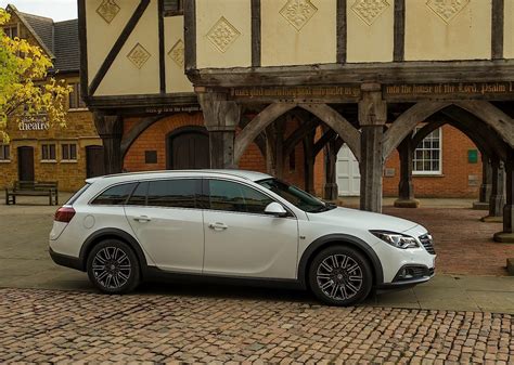 Vauxhall Insignia Country Tourer Specs