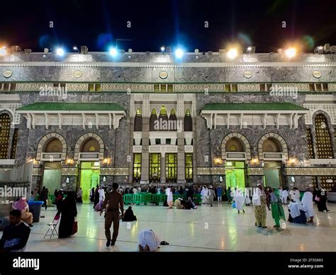 masjid al-haram mecca saudi arabia Stock Photo - Alamy