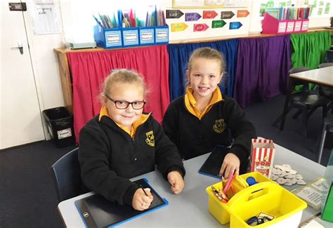 Be Seen Back At School The Canowindra Phoenix