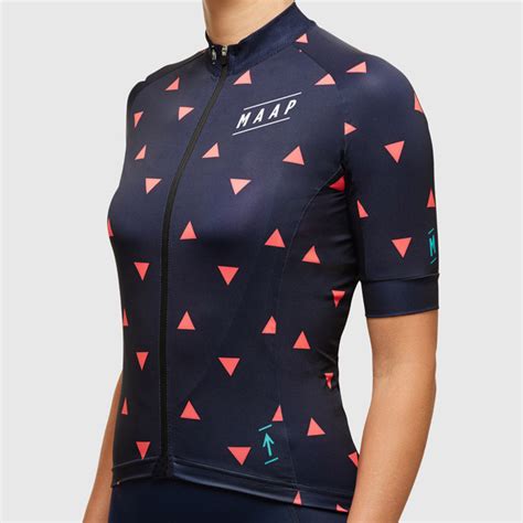 Ten of the coolest men’s and women’s cycling jerseys for Summer 2016 ...