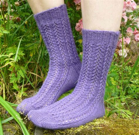 Winwick Mum Easy Lace Socks Free Pattern And Tutorial