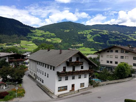 Richtung Bruck am Ziller Hotel Gasthof Jäger Schlitters