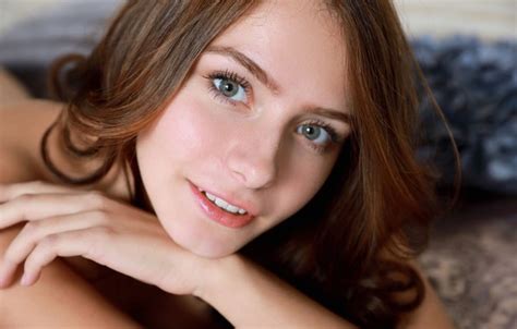 Wallpaper Brunette Bed Girls Pose Met Art Stare Dakota Gaze Erotic Model Close Up