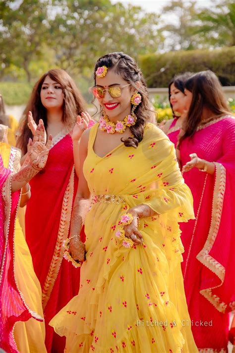 Gorgeous Bengali Haldi Ceremony Outfit Ideas