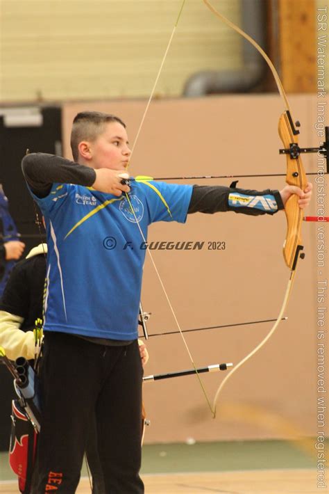 Equipe Poussin De La Compagnie D Arc Des Abers Au Tournoi De Plourin