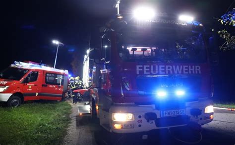 Drei Feuerwehren Bei K Chenbrand In Einem Haus In Waldneukirchen Im