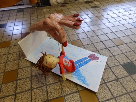 LES ARTS PLASTIQUES au lycée Comte de Foix Un dessin qui se déploie