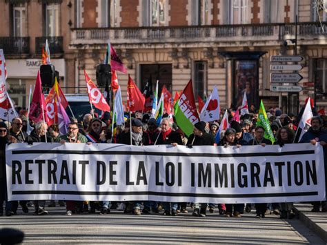 France Personnes D Filent Contre La Loi Asile Et Immigration