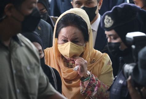 Malaysias Former First Lady Rosmah Sentenced To 10 Years In Jail For