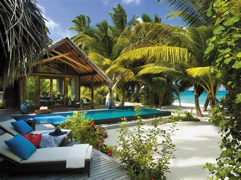 Shangri La Resort and Spa, Maldives photo on Sunsurfer