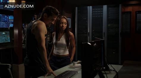 LOGAN BROWNING Nude AZNude