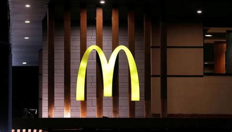 Mcdonaldss Brings Back The Mcrib For Yet Another Farewell Tour The