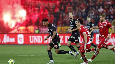 Derby Gak Sturm Pr Gelei Zwischen Fans Und Polizei Jetzt Setzt Es