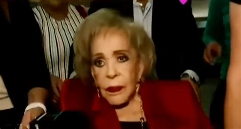 Silvia Pinal reaparece ante el ojo público y la escena ha causado