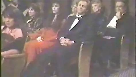 Restaurant Footsie Under The Table American Hermaphrodite Porn Xhamster