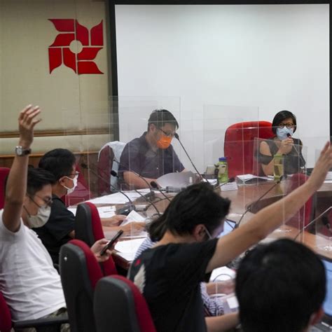 More Than 70 Hong Kong Opposition District Councillors Quit Ahead Of