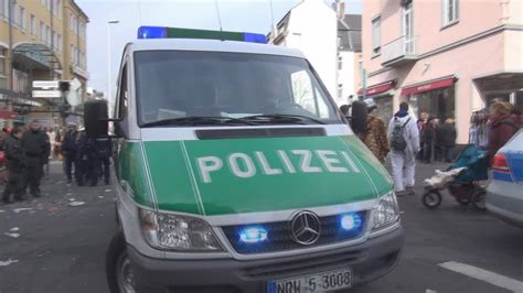 GefKW Dir GE Polizei HGrKW BePo RTW 2 DRK Bonn Zusammenschnitt