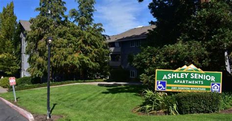 Ashland Seniors Stuck For Weeks On Upper Floors Of Apartment Complex
