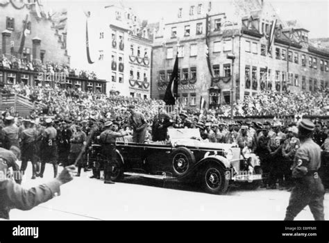 Rallye De Nuremberg Nuremberg Allemagne Adolf Hitler Passe En