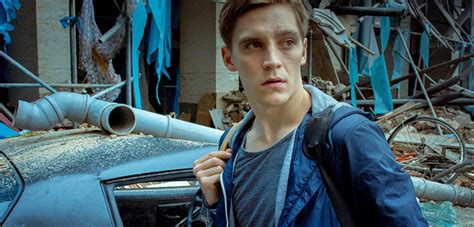 Deutschland 83 Neuer Trailer Zur Gefeierten Spionage Serie