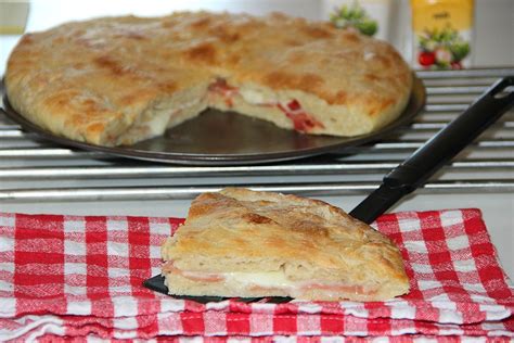 Focaccia Ripiena La Ricetta Con Prosciutto Crudo E Mozzarella