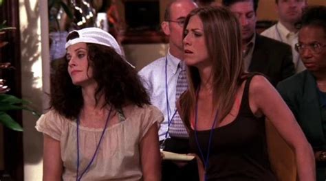 Courteney Cox recreates hilarious 'Friends' scene